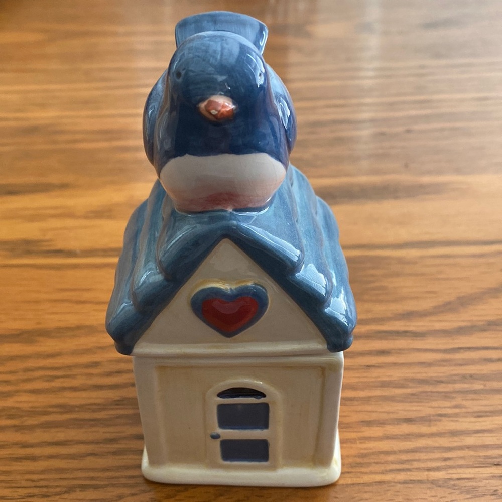 Vintage 1993 Susan Winget Bird House Salt & Pepper Shaker